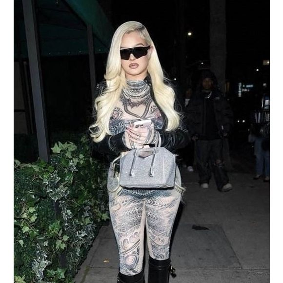 Exclusif - Alabama Barker à Los Angeles.