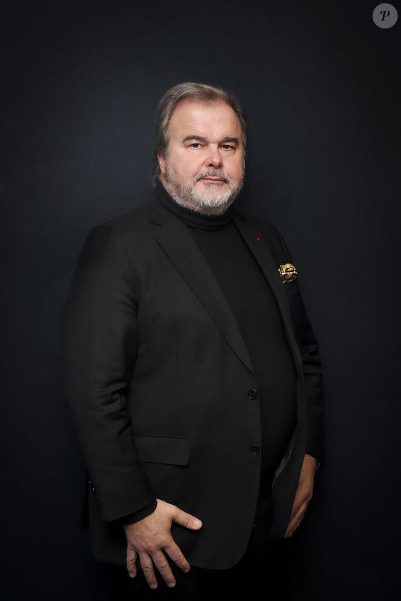 Exclusif - Pierre Hermé dans les backstage de l'émission "15h-16h Annabelle Show" sur Radio J à Paris, présentée par A.Nakache et diffusée en direct le 9 décembre
© Jack Tribeca / Bestimage