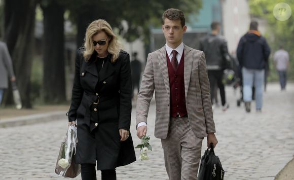 Léonard Trierweiler ne suit pas la carrière de sa mère et choisit la cuisine.

Obsèques de Christophe Michel (mari de JL Romero) au crématorium du cimetière du Père Lachaise à Paris le 6 juin 2018.
AGENCE / BESTIMAGE