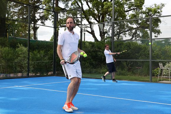Gerald Kierzek, Bonvarlet lors du Tournoi de Padel des Célébrités du Lagardere Paris Racing pour l'Institut Imagine le 17 mai 2024 à Paris, France. Photo de Nasser Berzane/ABACAPRESS.COM