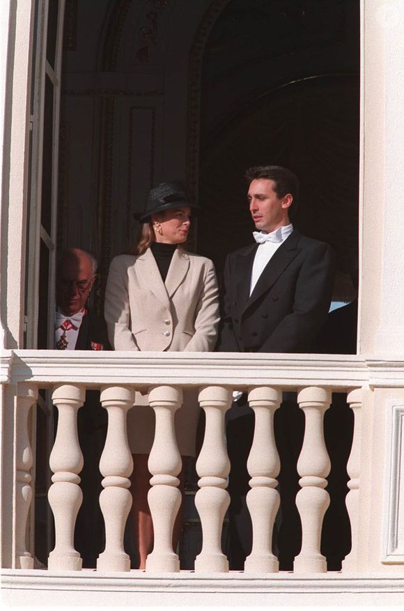 Daniel Drucruet a été accusé d'avoir trompé la princesse. 

La princesse Stéphanie de Monaco et Daniel Drucruet au balcon du Palais de Monaco le jour de la fête nationale monégasque. Photo par AGENCE / BESTIMAGE
