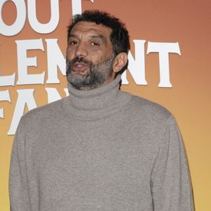 Il affirme avoir subi des attouchements dans son école privée catholique.

Ramzy Bedia - Photocall de l'avant-première de la série "Tout Simplement Fan" sur Prime Vidéo à La Scala à Paris le 17 février 2026. © Coadic Guirec/bestimage