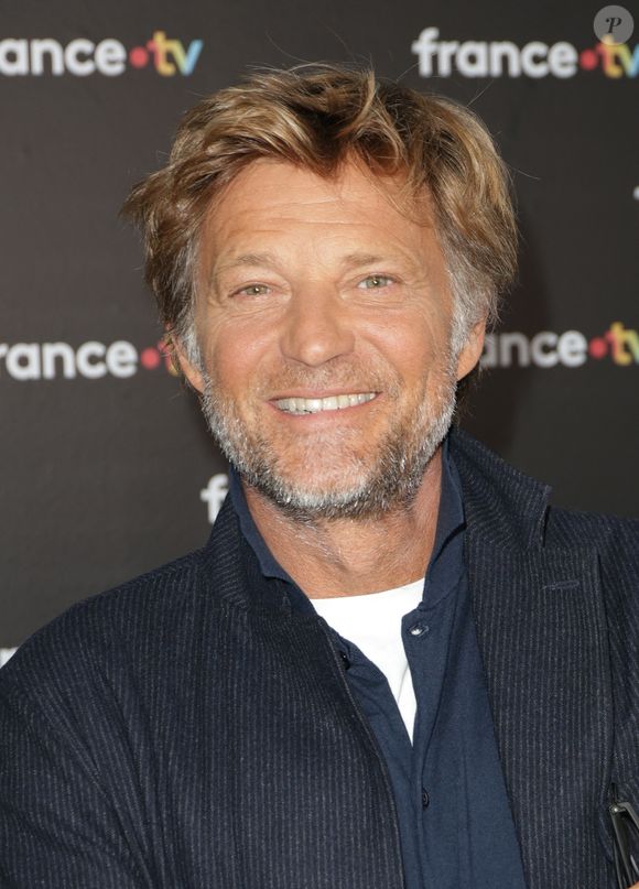 Laurent Delahousse au photocall de la conférence de presse de rentrée de France Télévisions à Paris, le 4 septembre 2024. 

Photo : Coadic Guirec / Bestimage