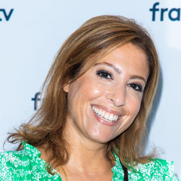 Léa Salamé lors du photocall dans le cadre de la conférence de presse de France Télévisions au Pavillon Gabriel à Paris, France, le 24 août 2021. Pierre Perusseau/Bestimage