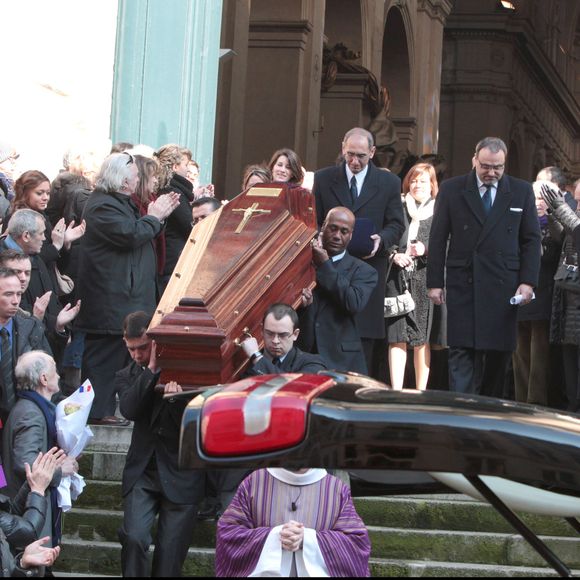 Giulia Salvatori, fille d’Annie Girardot, s’est confiée avec émotion sur la maladie d’Alzheimer qui a touché sa mère. 

Obsèques de Annie Girardot en l'église Saint Roch à Paris. DOMINIQUE JACOVIDES / BESTIMAGE