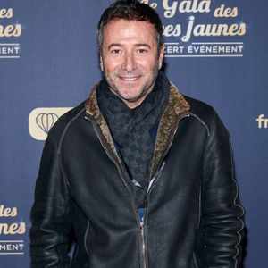 Exclusif - No Web - Bernard Montiel au photocall du "Gala des pièces jaunes, le concert événement" à La Défense Arena à Nanterre le 23 janvier 2025. Le gala des Pièces Jaunes 2025 sera diffusé le 28 janvier, sur France 2 et sur la plateforme France.Tv.

© Jacovides / Moreau / Bestimage