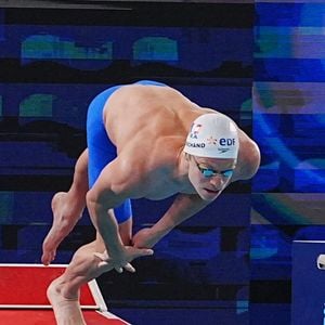 Le Français Léon Marchand lors de la finale du 400 mètres nage libre masculin aux Championnats d'Europe de natation, au Centre aquatique olympique de la Métropole du Grand Paris (France), le 16 août 2026. © Laurent Lairys / PsnewZ / Bestimage