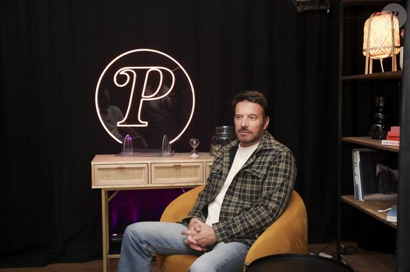 Exclusif - Samuel Le Bihan pose lors d'un interview chez Webedia à Levallois-Perret le 4 novembre 2024. © Jack Tribeca / Bestimage