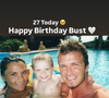 "27 ans aujourd'hui. Joyeux anniversaire Bust (le surnom qu'il lui donne, ndlr). On t'aime", écrit le sportif de 50 ans en commentaire d'une photo d'archive de lui et son épouse Victoria, entourant un Brooklyn tout jeune

David Beckham souhaite un bon anniversaire à son fils Brooklyn.