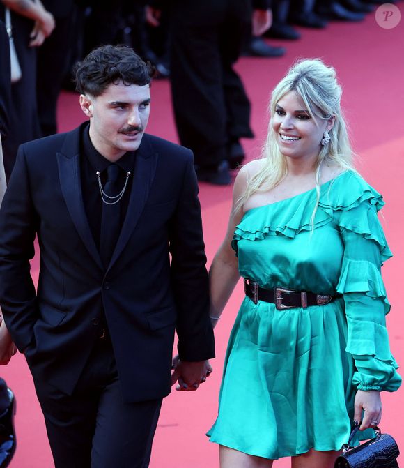 Baptiste Germain, Sophie Tapie - Montée des marches du film « Elémentaire » pour la cérémonie de clôture du 76ème Festival International du Film de Cannes, au Palais des Festivals à Cannes. Le 27 mai 2023 © Jacovides-Moreau / Bestimage