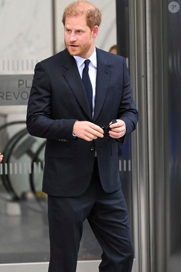 La question de la protection policière de Harry avait également compliqué leurs relations.

Le prince Harry, duc de Sussex et Meghan Markle, duchesse de Sussex, en visite à New York, le 23 septembre 2021.
© Taidgh Barron/Zuma Press/Bestimage