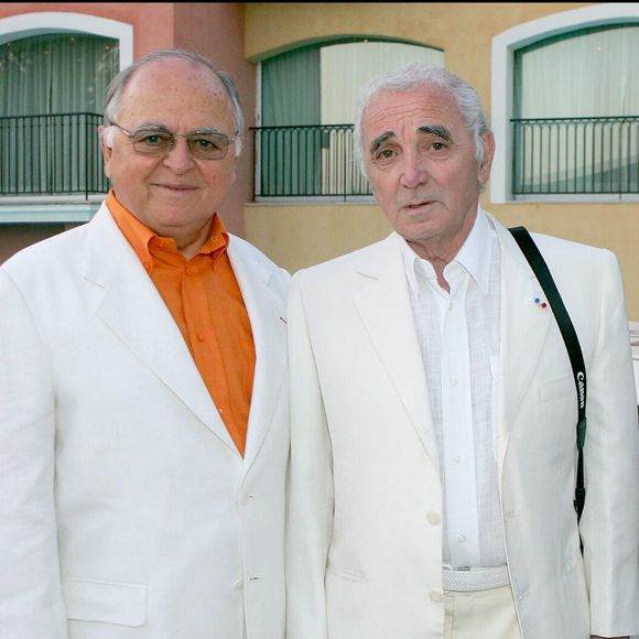 Monsieur Berger, Charles Aznavour - Soirée Mamounia au Byblos de Saint-Tropez, chanteur, plan américain.
© DOMINIQUE JACOVIDES / BESTIMAGE