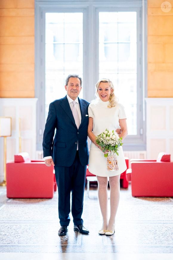 Georges Fenech et Amélie Leperre-Dimeglio lors de leur mariage civil à la mairie du 16ème arrondissement de Paris le 31 janvier 2026.

© Pierre Perusseau / Bestimage

© Pierre Perusseau / Bestimage