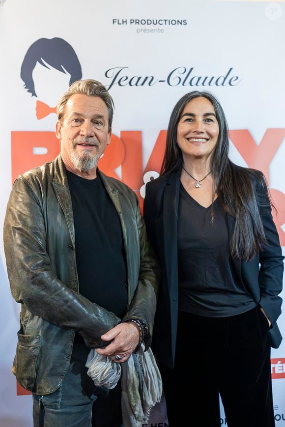 Florent Pagny et sa femme faisaient partie des invités

Florent Pagny, Azucena Caamaño - Première de la pièce "Jean-Claude et Josephine, une histoire vraie jamais racontée" au théâtre de Passy à Paris le 16 septembre 2025.

© Benjamin Babiz / Bestimage