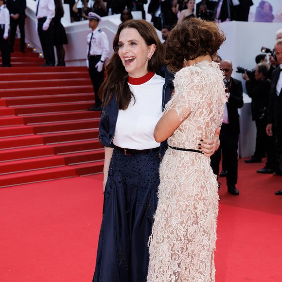 Juliette Binoche, Halle Berry - Montée des marches de la cérémonie de clôture du 78ème Festival International du Film de Cannes, au Palais des Festivals à Cannes. Le 24 mai 2025
© Jacovides-Moreau / Bestimage