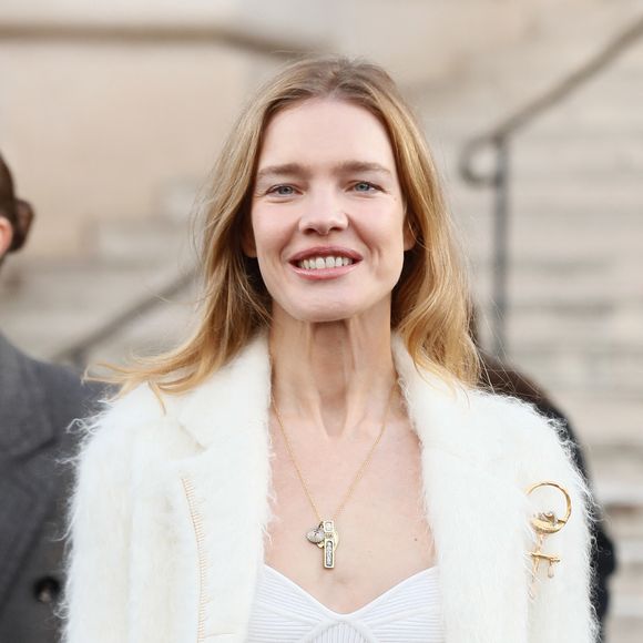 Natalia Vodianova au défilé Schiaparelli "Collection Haute Couture Printemps/Eté 2025" lors de la Fashion Week de Paris (PFW) au Petit Palais le 27 janvier 2025. © Christophe Clovis / Bestimage