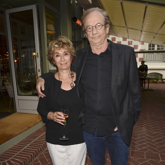 Patrick Chesnais et sa femme Josiane Stoleru - Inauguration de l'hôtel Barrière Le Normandy à Deauville, le 18 juin 2016. 

© Coadic Guirec/Bestimage