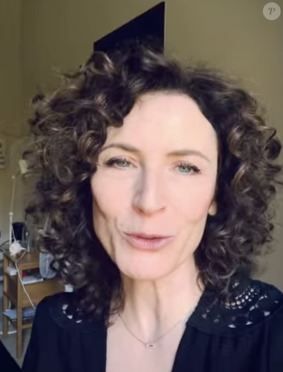 Elle a aussi fait une grande annonce sur des "projets prévus pour l'année prochaine". 

Elsa Lundhini en story de son compte Instagram, le 8 novembre 2025.