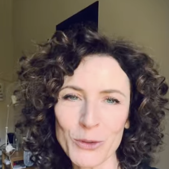 Elle a aussi fait une grande annonce sur des "projets prévus pour l'année prochaine". 

Elsa Lundhini en story de son compte Instagram, le 8 novembre 2025.