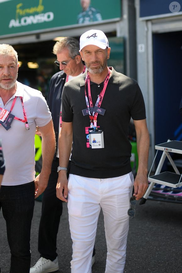 Zinedine Zidane lors du Grand Prix de Formule 1 (F1) Tag Heuer de Monaco le 25 mai 2025. © Lionel Urman/Bestimage