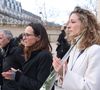 "Tout le monde peut venir et l’applaudir à fond, comme il se doit, et chanter pour faire du bruit. C’était important de faire cet hommage à Marseille : c’est chez lui. On ne pouvait pas se contenter de Paris."

Clara Paban (femme de R.Courbis), Olivia Courbis (fille de R.Courbis) - Sorties de la cérémonie religieuse en hommage à Rolland Courbis dans l'église de la Madeleine à Paris, France, le 14 janvier 2026. © Jacovides-Moreau/Bestimage