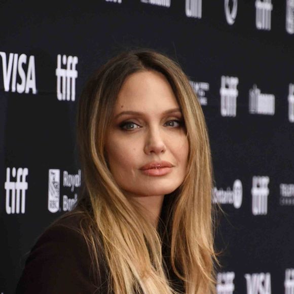 Angelina Jolie était présente lors du Festival International du film de Toronto.

Angelina Jolie lors du 50ème Festival international du film de Toronto. © Photo Press Service / BESTIMAGE