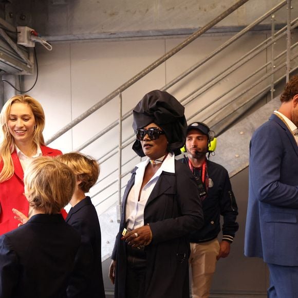 Pierre Casiraghi, Béatrice Borromeo et leurs enfants Stefano et Francesco lors du 15ème Grand Prix de Monaco Historique le 26 avril 2026.
© Claudia lbuquerque / Bestimage
