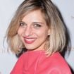 Amandine Bourgeois : la chanteuse a quitté le Marais pour un quartier moins prisé de la capitale, "c’était moins cher"