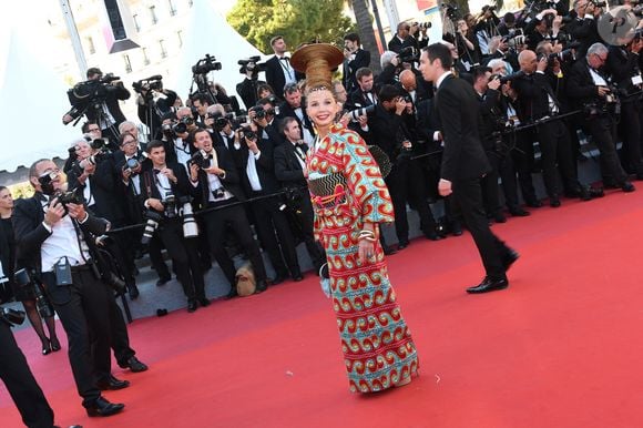 Victoria Abril arrive à la projection du film " Les Fantômes d'Ismaël " au 70e Festival de Cannes au Palais des Festivals à Cannes, France, le 17 mai 2017. Photo by Ammar Abd Rabbo/ABACAPRESS.COM