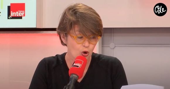 Carine Bécard face à Christophe Castaner sur France Inter (Capture d'écran YouTube - France Inter en 2017).