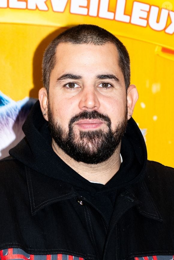 L'acteur français Victor-Artus Solaro, alias Artus, pose lors du photocall de l'avant-première française du film d'animation "10 Lives" ("Croquettes le chat merveilleux") au cinéma Pathe Beaugrenelle, à Paris, le 13 octobre 2024. Photo par Alexis Jumeau/ABACAPRESS.COM