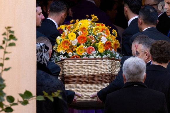 Arrivée du cercueil - Arrivées aux obsèques de Brigitte Bardot en l'église Paroissiale Notre-Dame-de-l'Assomption de Saint-Tropez, France, le 7 janvier 2026. 
© Jacovides-Moreau/Bestimage