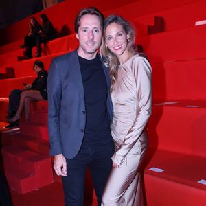 Pour rappel, Ophélie Meunier partage la vie de Mathieu Vergne, ancien directeur des programmes de flux de TF1, depuis 2015. 

Ophélie Meunier et son mari Mathieu Vergne - Les célébrités au défilé ETAM "Collection J'ETAM" lors de la Fashion Week de Paris (PFW) le 30 septembre 2025.
© Rachid Bellak / Bestimage