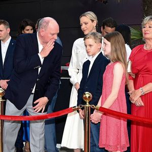 Le prince Albert II de Monaco, la princesse Charlène de Monaco, la princesse Gabriella de Monaco, comtesse de Carladès, et le prince Jacques de Monaco, marquis des Baux, assistent à l’inauguration de l’espace thématique consacré à la Principauté de Monaco à Europa-Park, à Rust, en Allemagne, le 29 juin 2026. © Dana Press/Bestimage