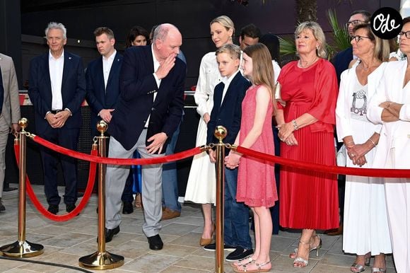 Le prince Albert II de Monaco, la princesse Charlène de Monaco, la princesse Gabriella de Monaco, comtesse de Carladès, et le prince Jacques de Monaco, marquis des Baux, assistent à l’inauguration de l’espace thématique consacré à la Principauté de Monaco à Europa-Park, à Rust, en Allemagne, le 29 juin 2026. © Dana Press/Bestimage