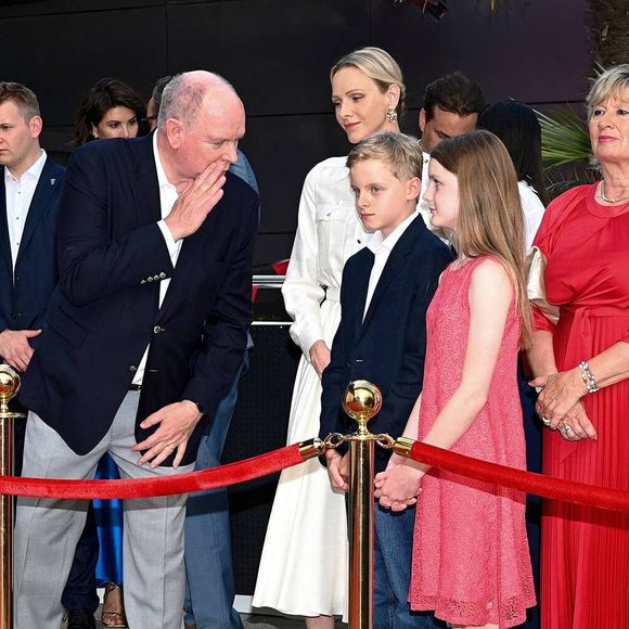 Le prince Albert II de Monaco, la princesse Charlène de Monaco, la princesse Gabriella de Monaco, comtesse de Carladès, et le prince Jacques de Monaco, marquis des Baux, assistent à l’inauguration de l’espace thématique consacré à la Principauté de Monaco à Europa-Park, à Rust, en Allemagne, le 29 juin 2026. © Dana Press/Bestimage