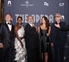 Pour cause : le long-métrage revisite le célèbre mythe d'Orphée et Eurydice dans un univers visuel saisissant.

Linda Gennari, Valentino Buzza, Mariam Battistelli, Davide Livermore, Caterina Murino, Vincent Cassel, Paolo Gep Cucco lors de la première du film “The Opera” aux Folies Bergère à Paris le 31 août 2026. 

© Jasmine Aissaoui / Bestimage