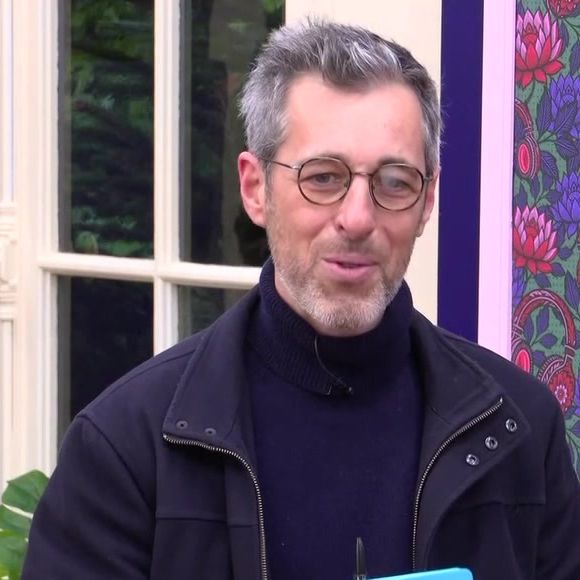 Marlène Schaff, Lucie Bernardoni et Sofia Morgavi ont des rémunérations équivalentes, reflétant leur expérience et leur rôle auprès des élèves.

Le salaire des professeurs de la "Star Academy" a été dévoilé.