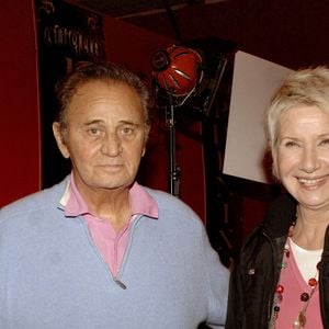 Danielle Gilbert et Roger Hanin assistent à la première de 'Phenix Circus' au profit de la fondation 'Nez Rouge', à Paris, France, le 4 décembre 2006. Photo Giancarlo Gorassini/ABACAPRESS.COM