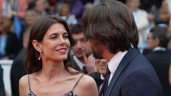 "Je ne crois plus à la fusion totale et permanente dans un couple" : Dimitri Rassam évoque sa rupture "douloureuse" avec Charlotte Casiraghi