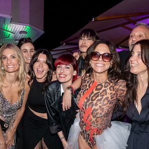 Parmi les moments forts de la soirée, une performance improvisée au piano a captivé les invités.

Exclusif - Sandra Sisley, Jennifer Ayache, Claire Despagne lors d'une soirée  à la suite Sandra & Co lors du Festival International des Séries de Cannes, Canneseries Saison 8, à l’hôtel JW Marriott Cannes le 25 avril 2025.
© Aurelio Stella / William Sanches Tavares / Bestimage