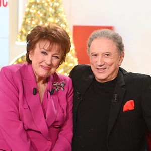 À 83 ans, Michel Drucker affirme qu’il n’envisage toujours pas de prendre sa retraite, et prend toujours beaucoup de plaisir à animer des émissions comme celle-ci

Exclusif - Roselyne Bachelot et Michel Drucker - Enregistrement de l'émission Vivement dimanche au studio Rive gauche, présentée par Michel Drucker le 16 décembre 2025. . Diffusion sur France 3 le 04/01/2026 . © Guillaume Gaffiot / Bestimage