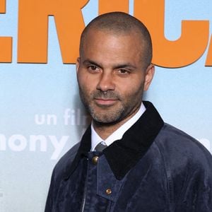 Star de la NBA et personnalité publique très appréciée, Tony Parker est l'un des sportifs les plus riches au monde.

Tony Parker - Avant-première du film "Le rêve américain" au cinéma UGC Bercy de Paris © Denis Guignebourg/Bestimage