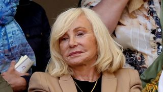 Michèle Torr en couple ? Ses propos sur Stéphane, 50 ans de moins qu’elle : une relation "pas simple à définir"