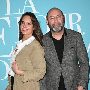 Kad Merad et sa femme Julia Vignali - Avant-première du film "La Vie pour de vrai" au cinéma Pathé Wepler à Paris le 18 avril 2023. © Coadic Guirec/Bestimage