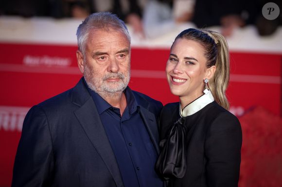 Le couple a officialisé son histoire le 24 octobre lors du Festival du film de Rome.

Luc Besson et Sarah Saldmann au Festival du film de Rome. © PacificPressAgency / Bestimage