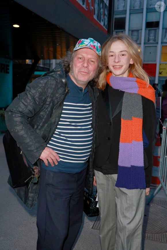 Philippe Katerine et son fils Billy au défilé Walter Van Beirendonck "Collection Homme Prêt-à-Porter Automne/Hiver 2026-2027" lors de la Fashion Week de Paris (PFW) le 21 janvier 2026.

© Christophe Aubert / Bestimage