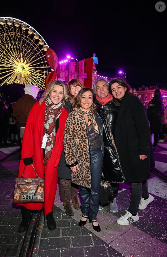 Laura Tenoudji Estrosi, Muriel Mayette-Holtz, Sarah Abitbol, Gérard Holtz et Saragh Doraghi durant la soirée d'ouverture de la 140eme édition du Carnaval de Nice "Roi des Oceans" à Nice, le 15 février 2025. Le Carnaval se déroule du 12 février au 2 mars 2025. Le Carnaval de Nice 2025 "Roi des Océans", est un préambule au rendez-vous mondial, que sera le sommets des Océans qui se tiendra en juin 2025 dans la capitale azuréenne. Le Carnaval portera ces messages forts de prise de conscience collective du réchauffement de la planète et du dérèglement climatique, au travers son ADN qui sont satire, ironie et féerie. © Bruno Bebert/Bestimage