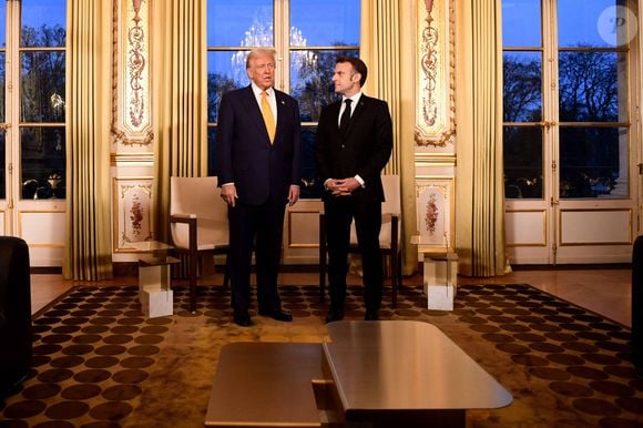 Le président français Emmanuel Macron reçoit son homologue américain Donald Trump au palais présidentiel de l'Elysée à Paris, France, le 7 décembre 2024. © Jeanne Accorsini/Pool/Bestimage