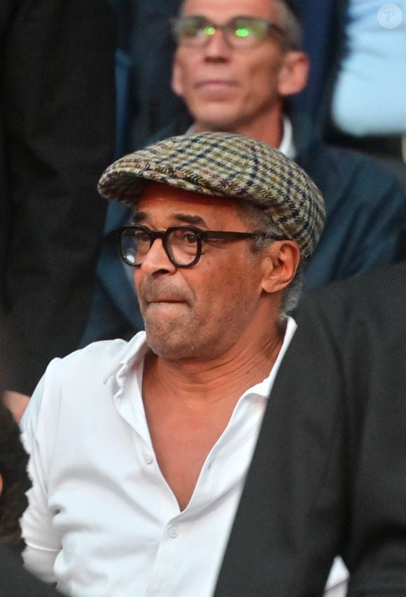 Yannick Noah - Les célébrités dans les tribunes lors du match aller de la demi-finale de la Ligue Des Champions 2025-2026 (LDC) "Paris Saint-Germain (PSG) - Bayern Munich (5-4)" au Parc des Princes, le 28 avril 2026.
© Christian Liewig/Bestimage